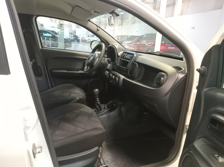 fiat mobi 1.0 evo flex like. manual 4p 2020 fiat mobi 1.0 evo flex like. manual 4p 2020