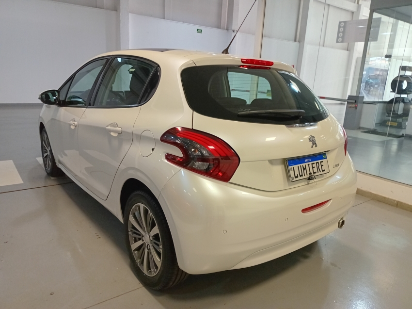 peugeot 208 1.6 griffe 16v flex 4p automatico 2019 peugeot 208 1.6 griffe 16v flex 4p automatico 2019