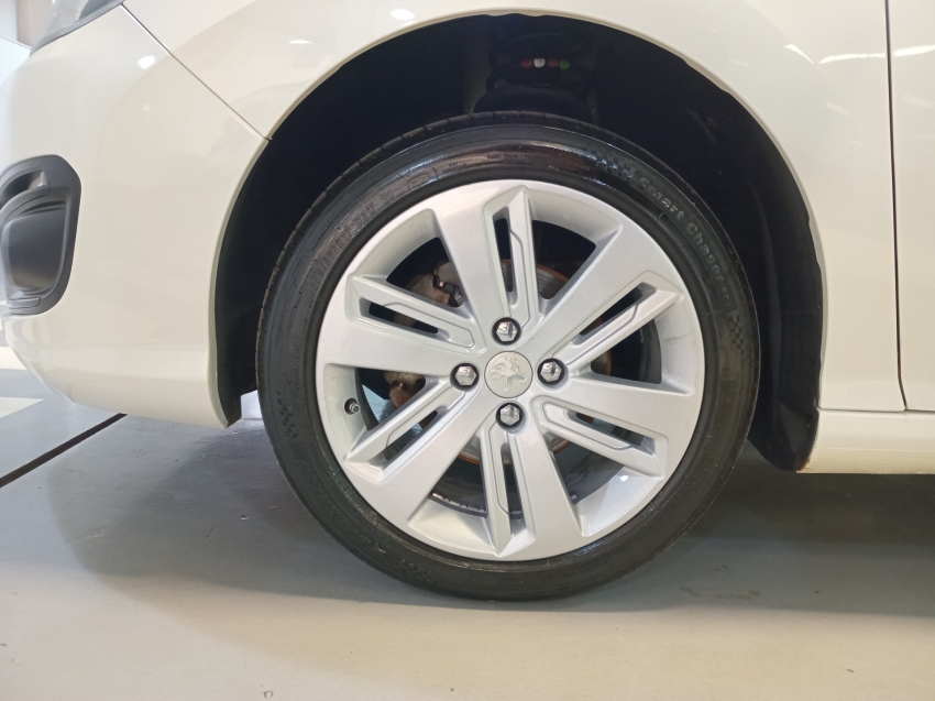 peugeot 308 1.6 allure 16v flex 4p manual 201615 peugeot 308 1.6 allure 16v flex 4p manual 201615