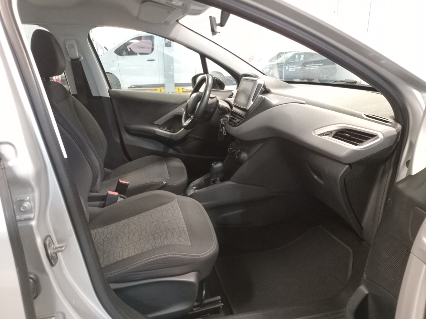 peugeot 208 1.6 inconcert 16v flex 4p automatico 20197