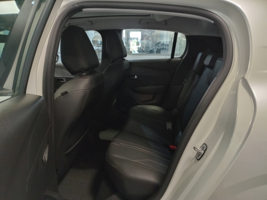 peugeot 208 1.6 16v flex griffe at6 4p automatico 202311