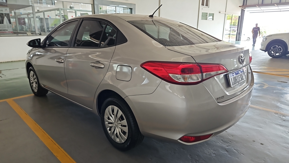 toyota yaris 1.5 16v flex sedan xl live multidrive 4p automatico 20203