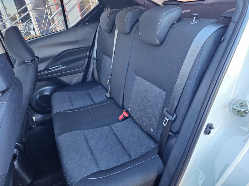 nissan kicks active6