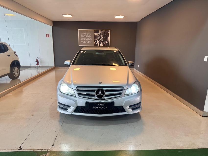 mercedes-benz c180 1.6 turbo sport0