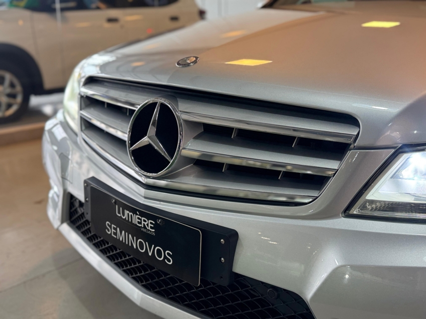 mercedes-benz c180 1.6 turbo sport3