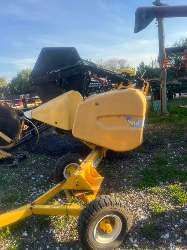 new holland colheitadeira cr 9060 cr-9060 / 35p diesel automatico 2013