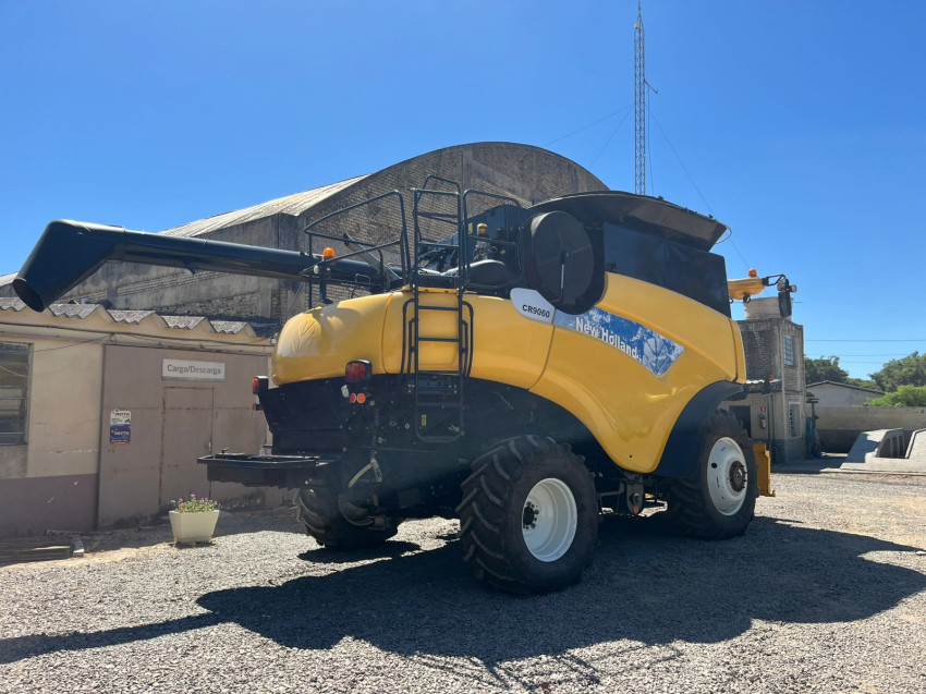 new holland colheitadeira cr 9060 cr-9060 / 35p diesel automatico 2013