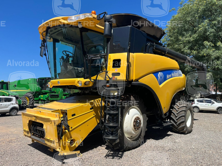 new holland colheitadeira cr 9060 cr-9060 / 35p diesel automatico 2013