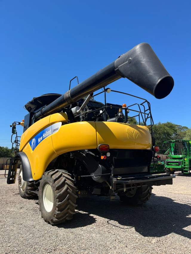 new holland colheitadeira cr 9060 cr-9060 / 35p diesel automatico 2013