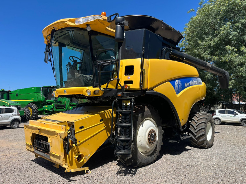 new holland colheitadeira cr 9060 cr-9060 / 35p diesel automatico 2013