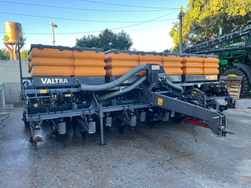 valtra plantadeira hitech bp 1307 - bp1307 diesel automatico 2017