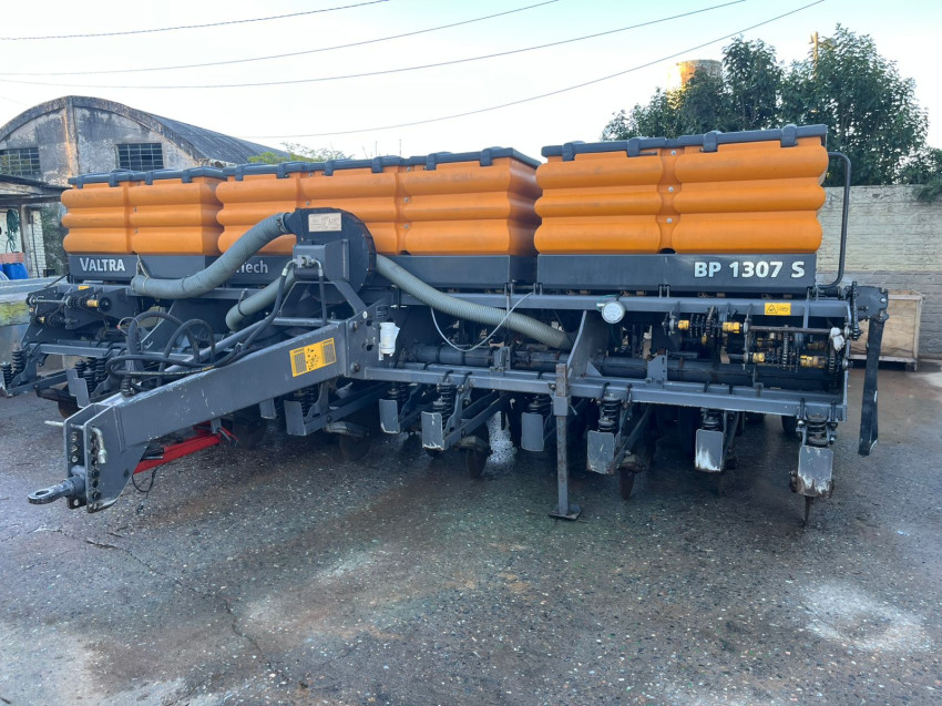 valtra plantadeira hitech bp 1307 - bp1307 diesel automatico 2017