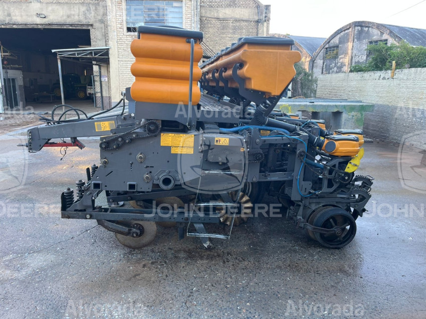 valtra plantadeira hitech bp 1307 - bp1307 diesel automatico 20172