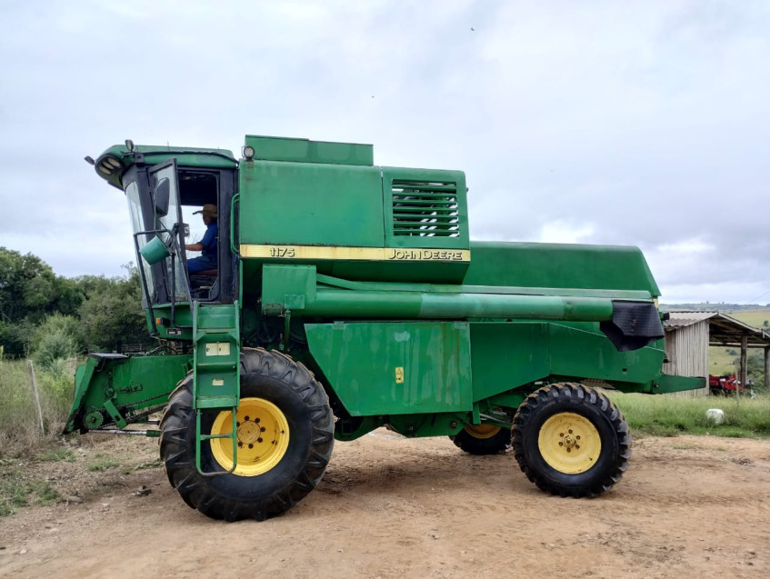 john deere colheitadeira 1175 1175/316 diesel automatico 20033 john deere colheitadeira 1175 1175/316 diesel automatico 20033