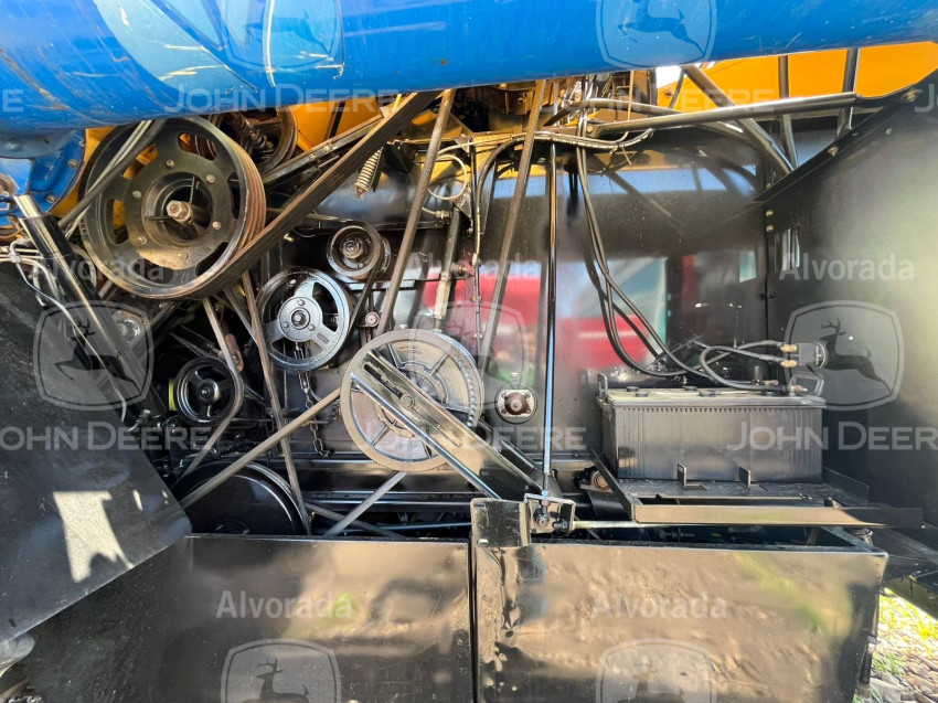new holland - colhietadeira mod. tc 5070 / plataforma de corte 17 pes rigida ano 20087