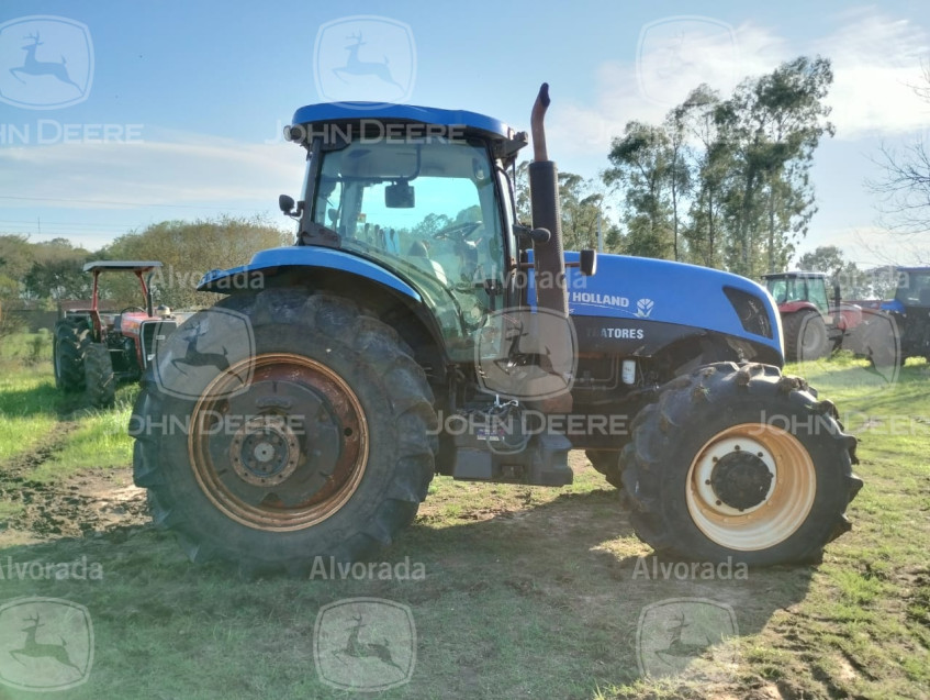 alg_00004 - trator mod. t7 245 ano 20151