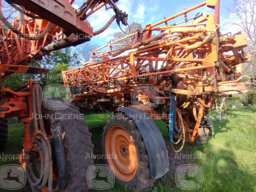 alg_00011 - pulverizador adv3000 ano 20044
