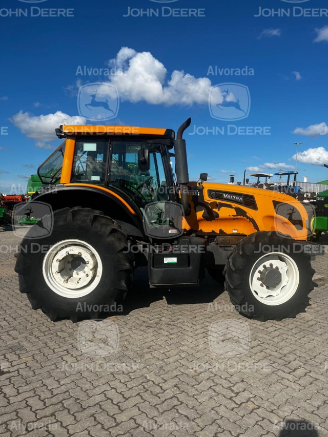 PEL_00034 - Trator mod. BH 135I - Ano 20140