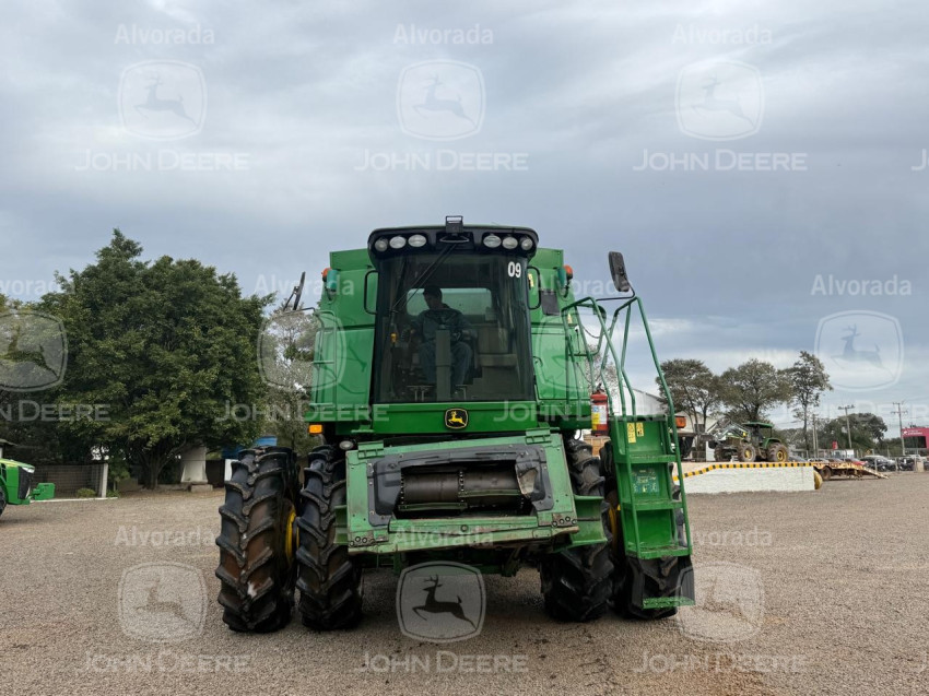 SBO_00025 - Colheitadeira mod. 9570 / Plataforma 622R / 625F - Ano 20132