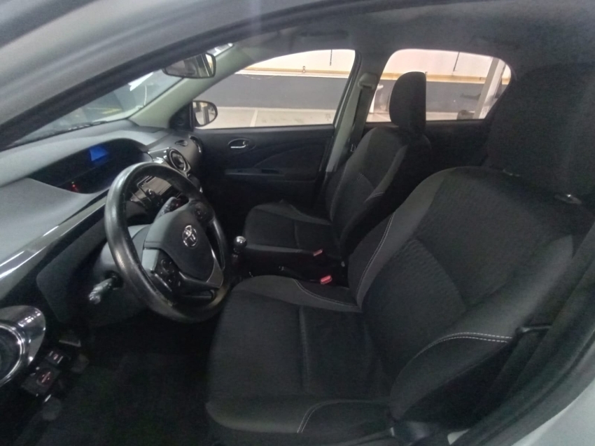 toyota etios 1.5 xs 16v flex 4p manual 2017