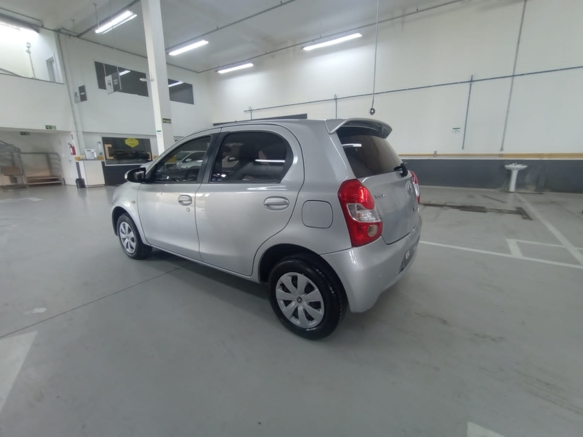 toyota etios 1.5 xs 16v flex 4p manual 2017