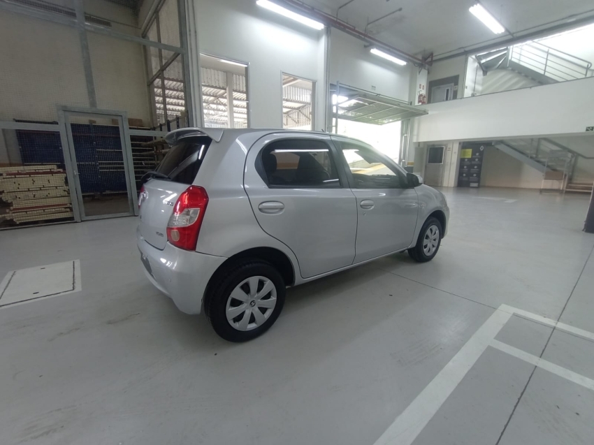 toyota etios 1.5 xs 16v flex 4p manual 2017