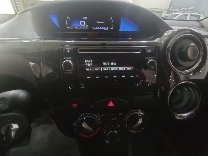 toyota etios 1.5 xs 16v flex 4p manual 2017
