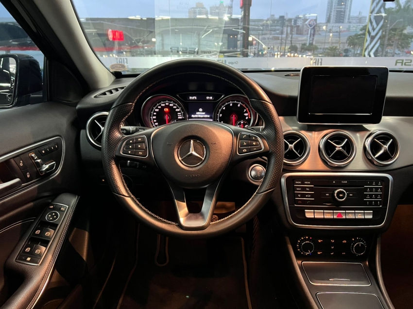 mercedes-benz gla 200 1.6 cgi flex advance 7g-dct gasolina 4p automatico 2018