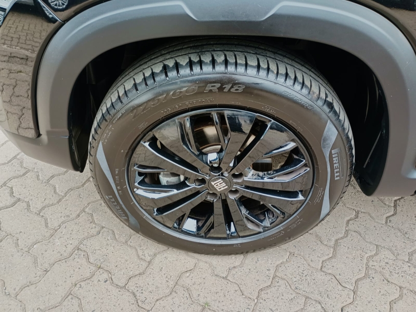 fiat toro 1.3 turbo 270 flex volcano at6 1.8 5p automatico 2025