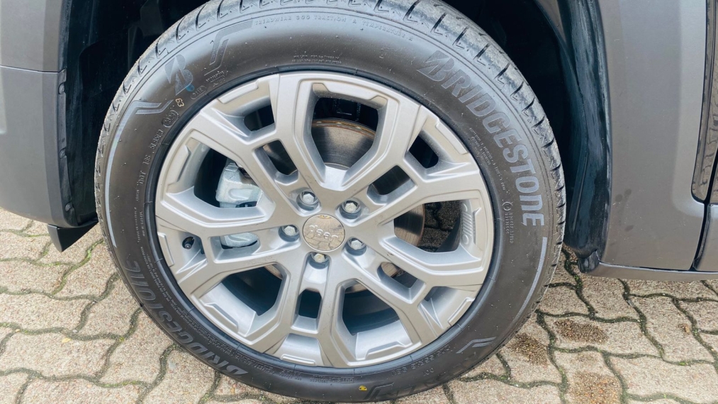 jeep renegade 1.3 t270 turbo flex longitude at6 4p automatico 2025