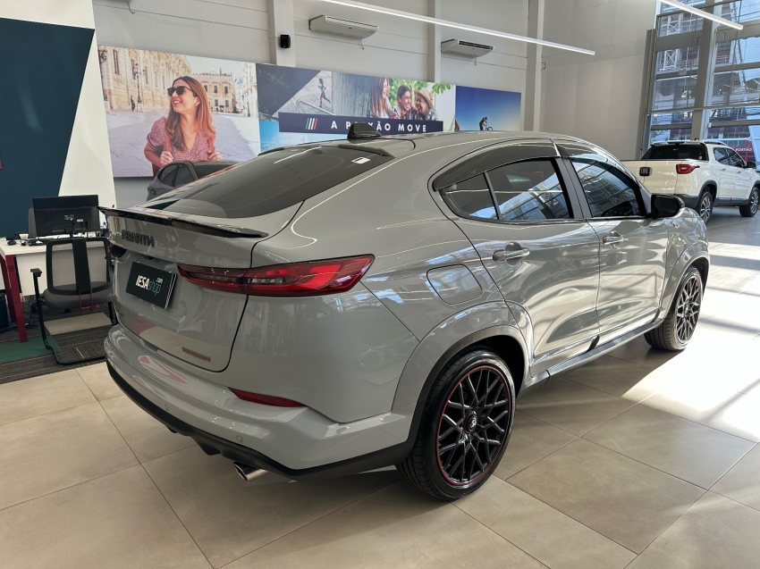 fiat fastback 1.3 turbo 270 flex abarth at6 2025