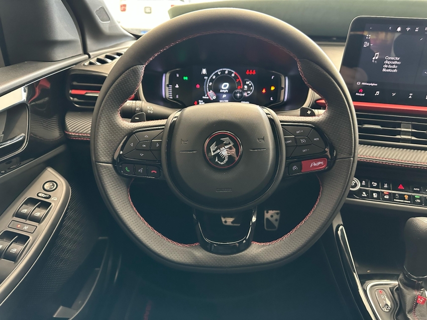 fiat fastback 1.3 turbo 270 flex abarth at6 2025
