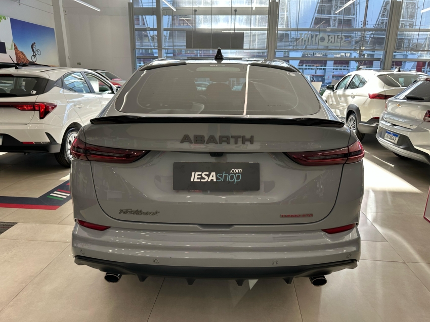 fiat fastback 1.3 turbo 270 flex abarth at6 2025