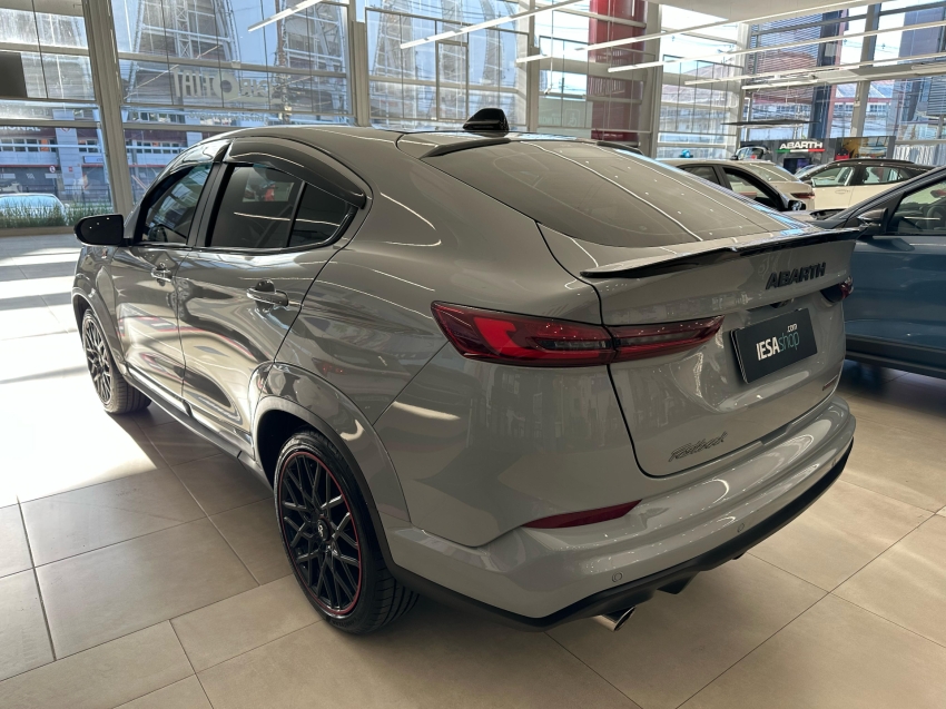 fiat fastback 1.3 turbo 270 flex abarth at6 2025