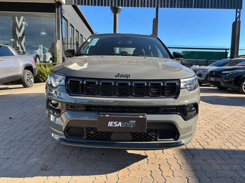 jeep compass 2.0 hurricane 4 turbo gasolina blackhawk at9 4p automatico 2025