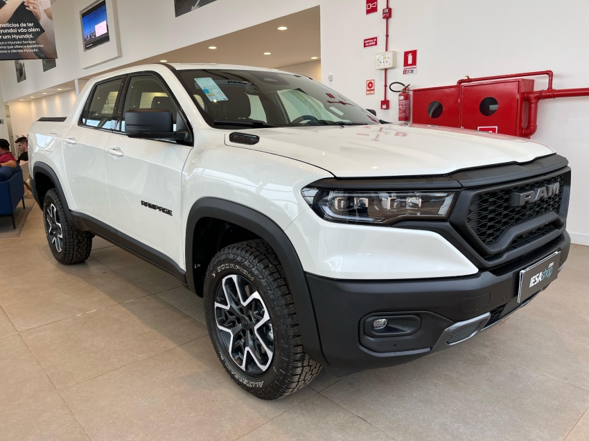 ram rampage 2.2 turbo diesel rebel 4x4 automatico 4.9 gasolina 4p 2025