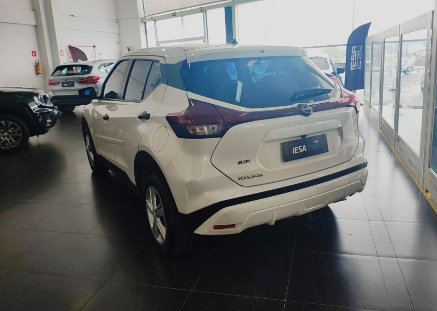 nissan kicks 1.6 16v flexstart active xtronic flex 4p automatico 2024