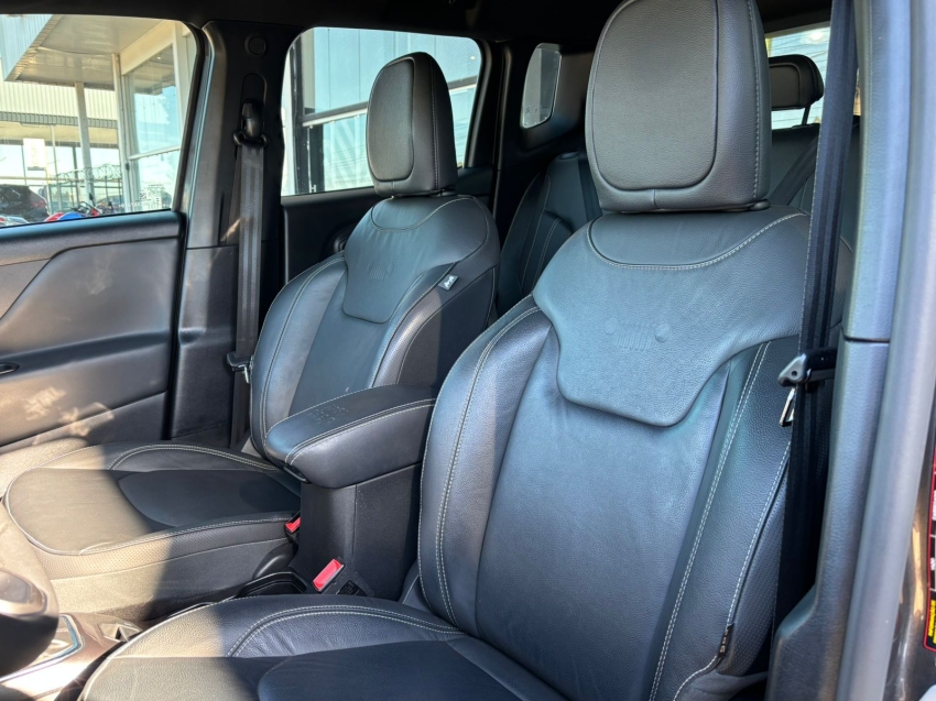 jeep renegade 1.3 t270 turbo flex s 4x4 at9 5p automatico 2024