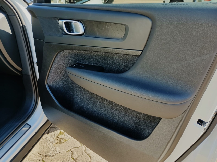 volvo xc40 p6 recharge electric plus 1.1 eletrico 5p automatico 2024