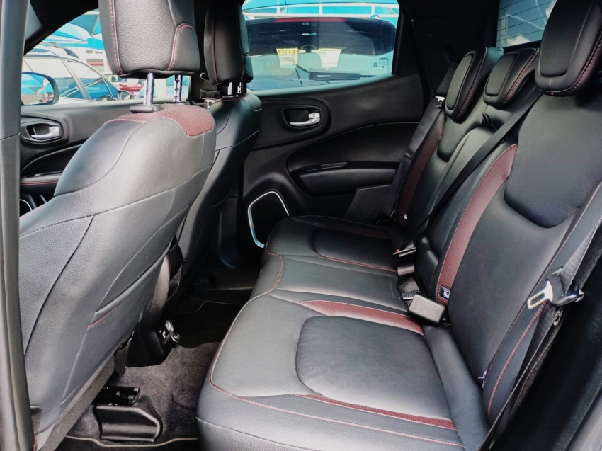 fiat toro 2.0 16v turbo diesel ultra 4wd at9 4p automatico 2023