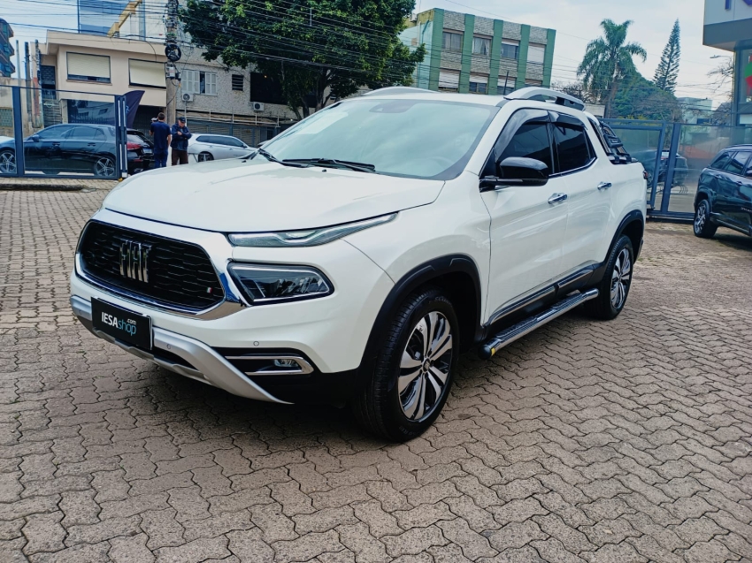 fiat toro 1.3 turbo 270 flex volcano at6 4p automatico 2025