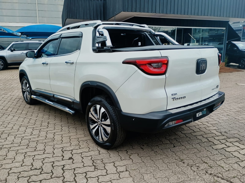 fiat toro 1.3 turbo 270 flex volcano at6 4p automatico 2025