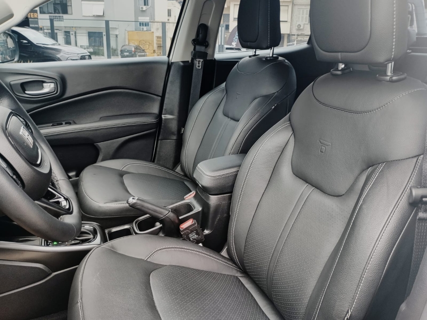 fiat toro 1.3 turbo 270 flex volcano at6 4p automatico 2025