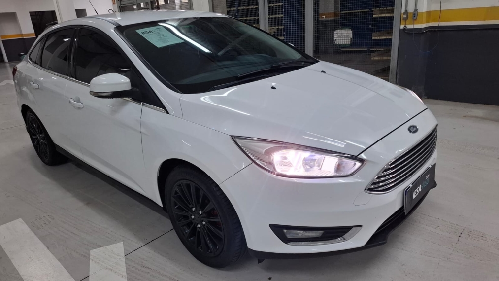 ford focus 2.0 titanium 16v flex 4p powershift automatico 2016