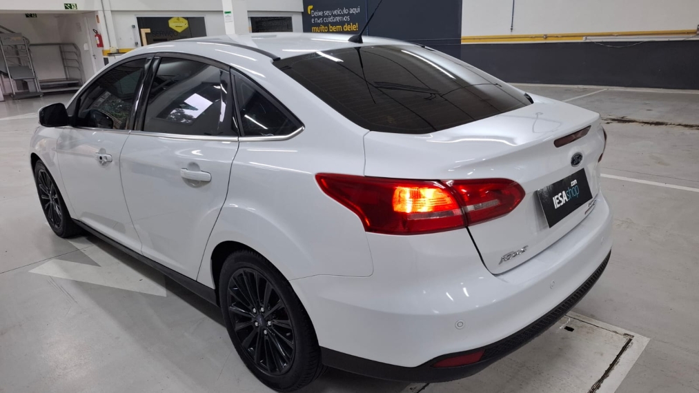 ford focus 2.0 titanium 16v flex 4p powershift automatico 2016