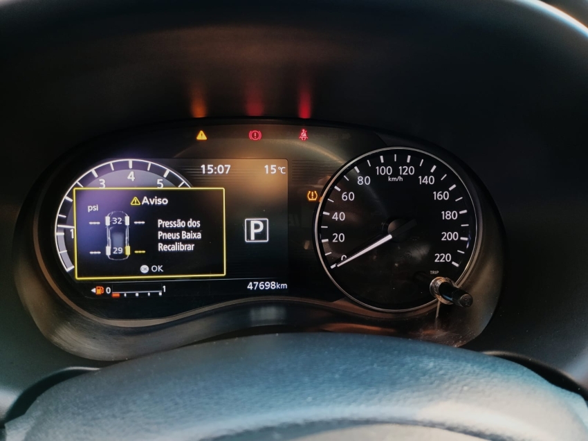 nissan kicks 1.6 16v flexstart advance xtronic flex 4p automatico 2024