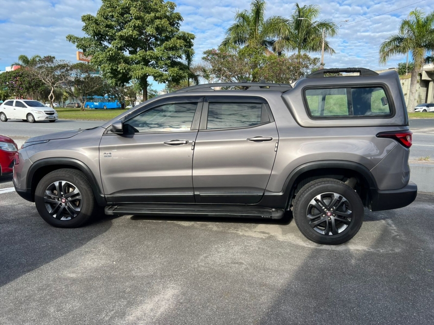 fiat toro 2.0 16v turbo diesel freedom 4wd at9 5p automatico 2021