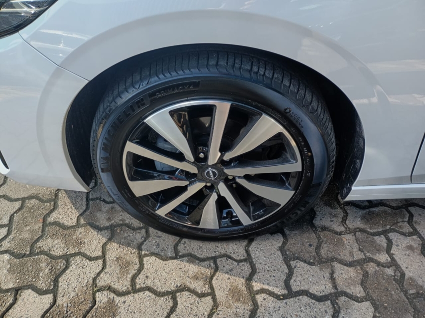 nissan sentra 2.0 16v gasolina exclusive xtronic 4.9 4p automatico 2025