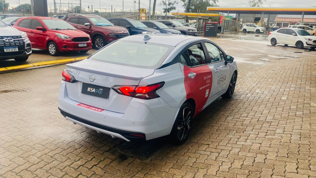 nissan versa 1.6 16v flex exclusive xtronic 3.9 4p automatico 2025