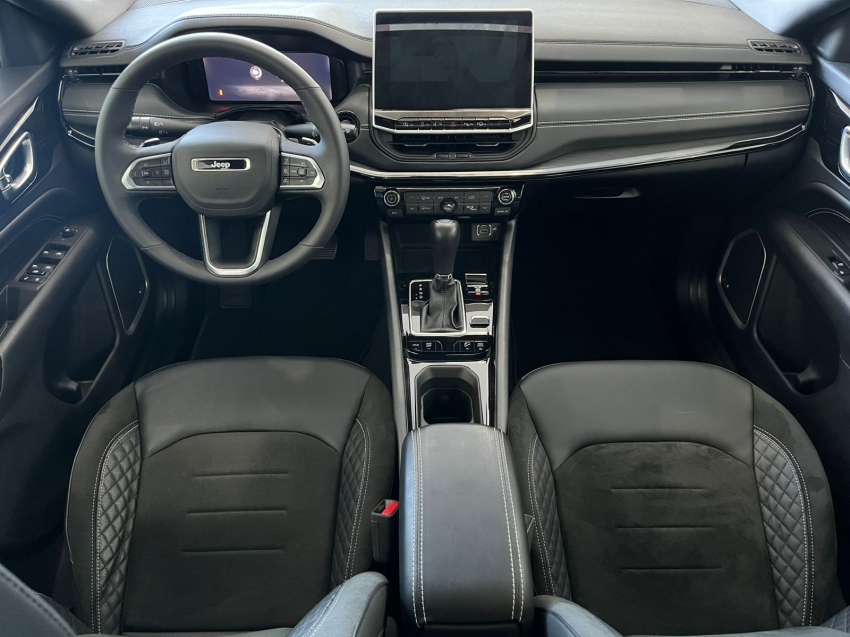 jeep compass 2.0 hurricane 4 turbo gasolina blackhawk at9 1.9 4p automatico 2025